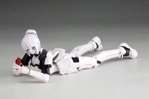 Whitil Elenor 3 300x199 
